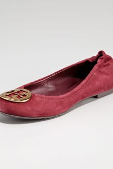 Tory Burch Reva Suede Logo Ballerina Flat - Lyst