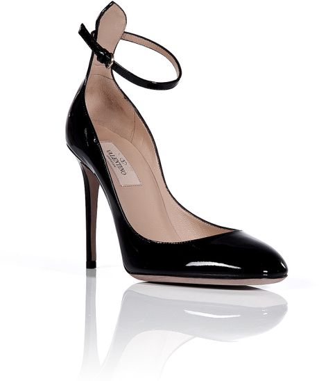 Valentino Black Patent Leather High Heeled Pumps in Black - Lyst