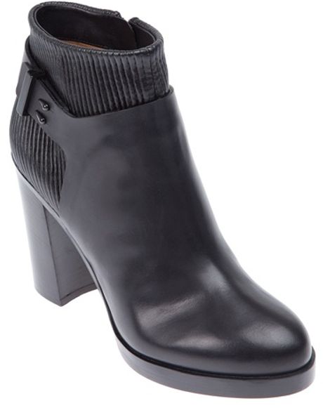 Givenchy Ribbed Ankle Boot in Black - Lyst