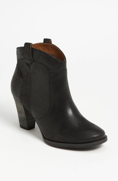 clarks indigo booties