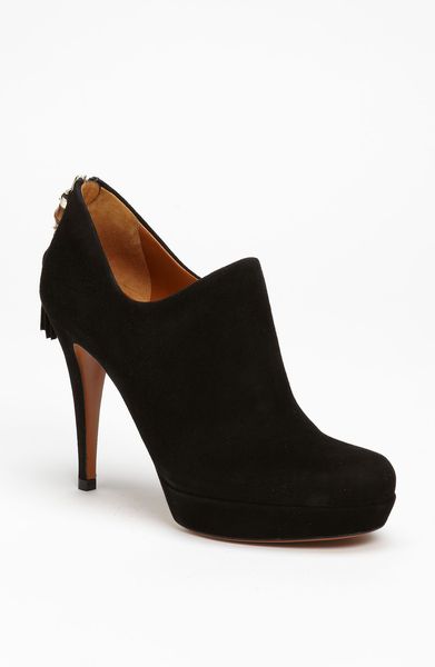 Gucci Betty Bootie in Black - Lyst