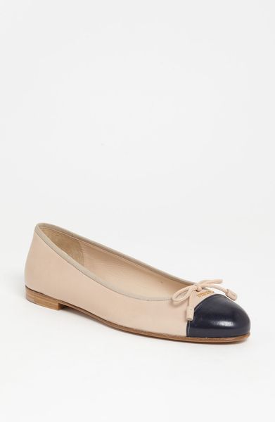 Prada Bow Ballerina Flat in Beige (nude/ black) - Lyst