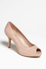 Vince Camuto Kira Pump