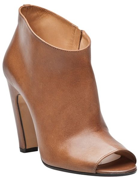 Maison Martin Margiela Open Toe Booties in Brown (tan) - Lyst