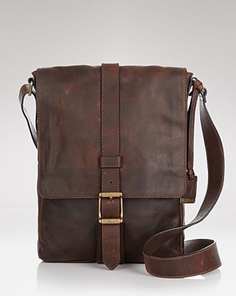 Frye Logan Small Messenger Bag in Brown for Men (dark brown) | Lyst