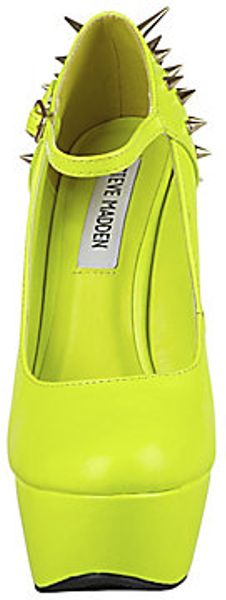 steve madden neon yellow sneakers