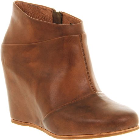ugg australia carmine wedge boot chestnut leather ugg australia carmine wedge boot chestnut leather