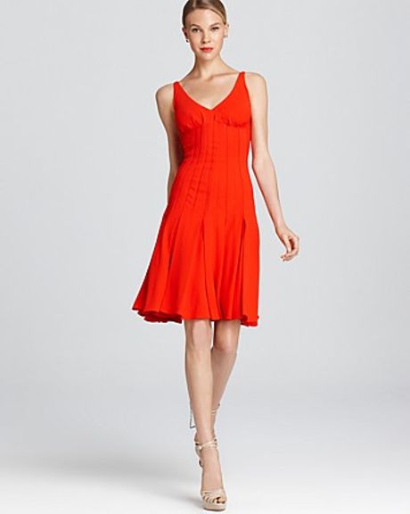 Zac Posen Crepe Dress V Neck Pleated in Red (tokyo red) - Lyst