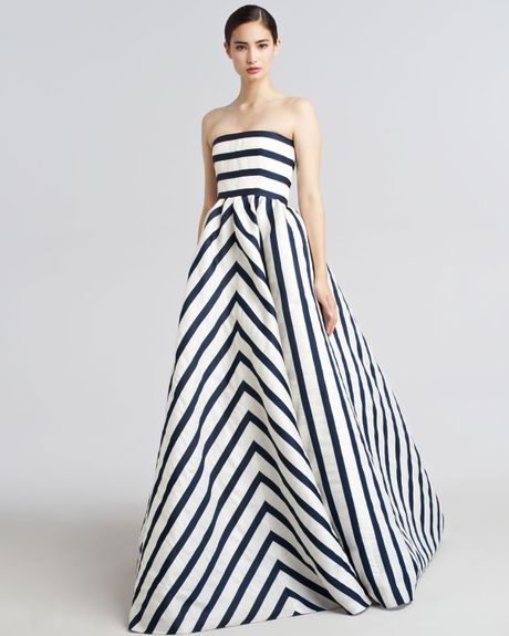 Oscar De La Renta Strapless Striped Gazar Gown in Blue (navy ivory) - Lyst