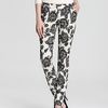 Alice + Olivia Pants Stacey Slim Fit in White (black white) - Lyst