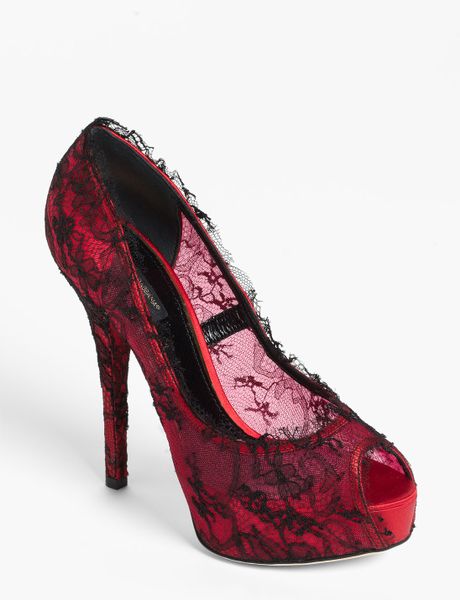 dolce and gabbana lace pumps