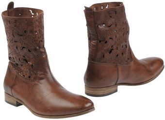 Julie Dee Ankle Boots - Lyst