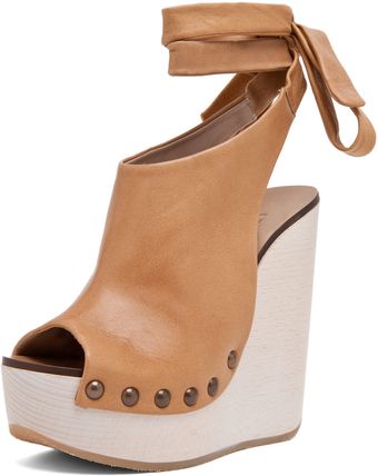 Chloé Wrap Around Wedge in Tan - Lyst