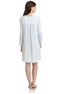 Oscar De La Renta Sleepwear Embroidered Detail Night Gown - Lyst
