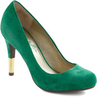 ModCloth Dipped in Gold Heel - Lyst
