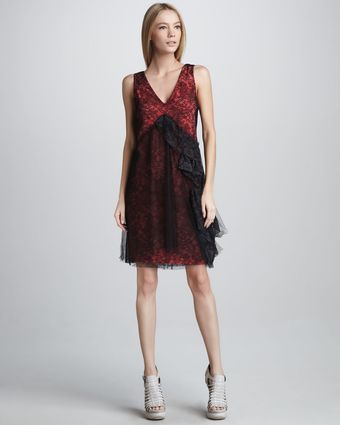 Vera Wang Chantilly Lace Shift Dress - Lyst