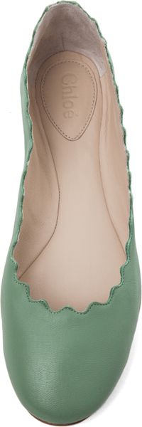 chloe laurena scalloped flat
