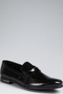 Prada Black Glazed Leather Logo Plaque Loafers - Lyst