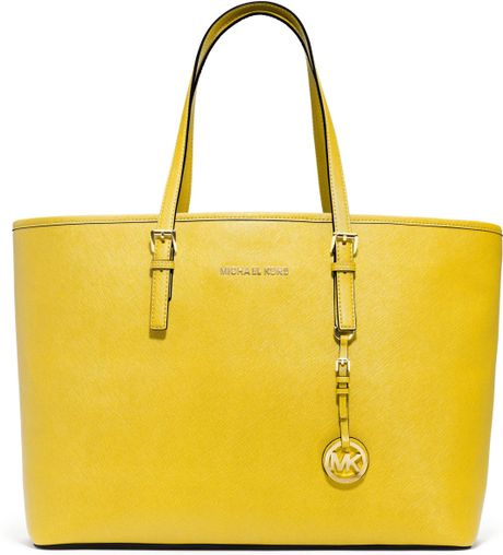 Michael Kors Saffiano Tote in Yellow (jet)