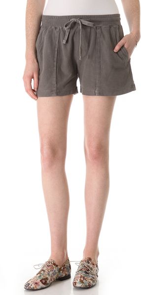 James Perse Pleated Bellow Surplus Shorts - Lyst