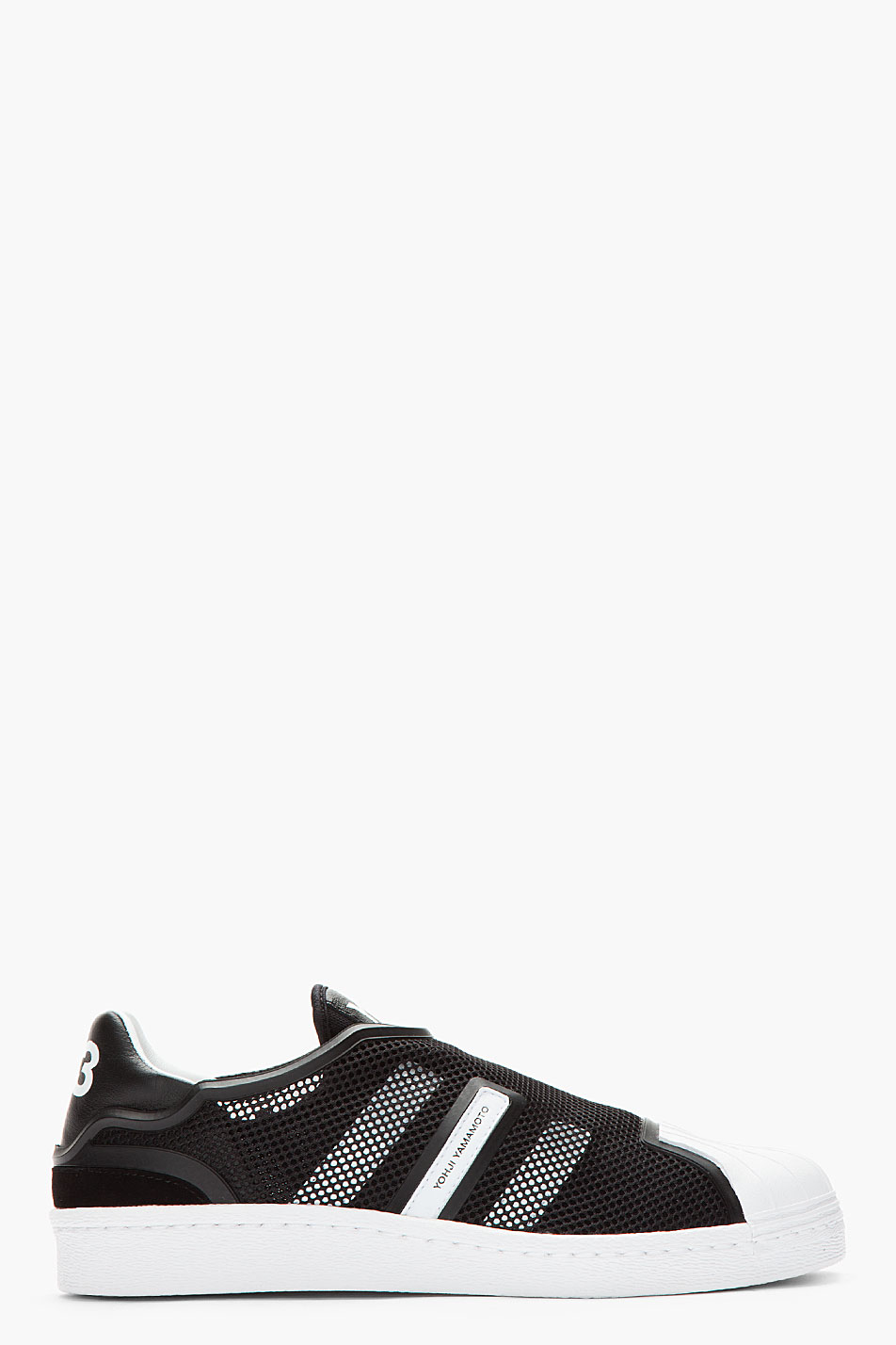 nike black and white mesh sneakers