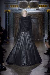Gareth Pugh Fall 2013 Runway Look 40