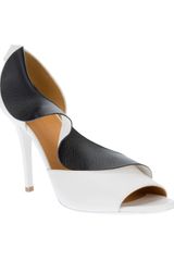 Balenciaga Ruffle Pump