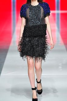 Christopher Kane Embroidered Coil Raglan Sleeve Top in Black - Lyst