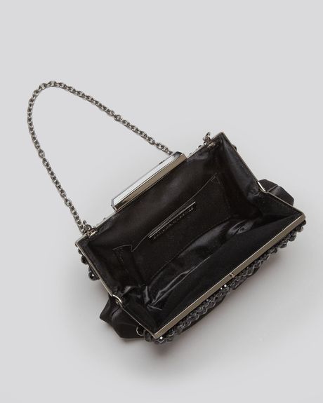 sandra roberts clutch