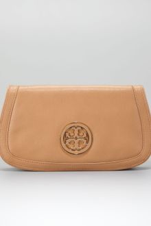 Tory Burch Amanda Logo Clutch Bag - Lyst