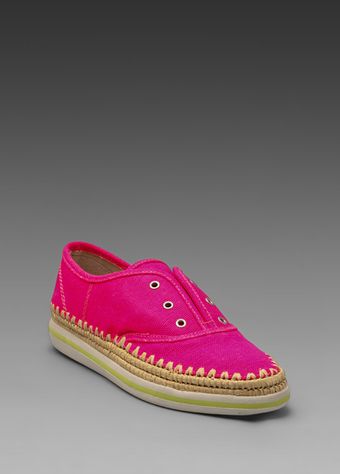Boutique 9 Sneaker - Lyst