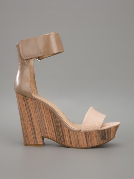 See By ChloÃ© Chunky Heel Sandal in Beige | Lyst