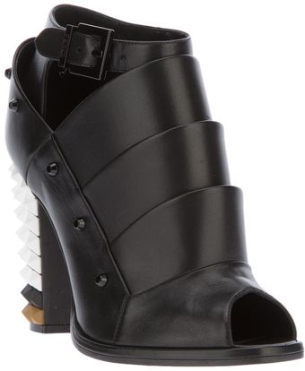 Fendi Runway Structured Boot - Lyst