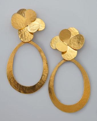 Herve Van Der Straeten Mmered Gold Petal Earrings - Lyst