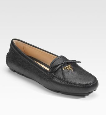 Prada Pebbled Leather Bow Drivers - Lyst