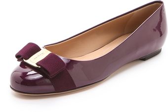 Ferragamo Varina Classic Patent Flats - Lyst