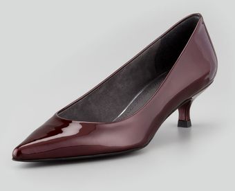 Stuart Weitzman Poco Patent Leather Kitten Heel Pump - Lyst
