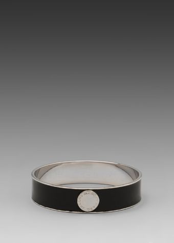 Marc By Marc Jacobs Classic Marc Enamel Disc Bangle in Black - Lyst