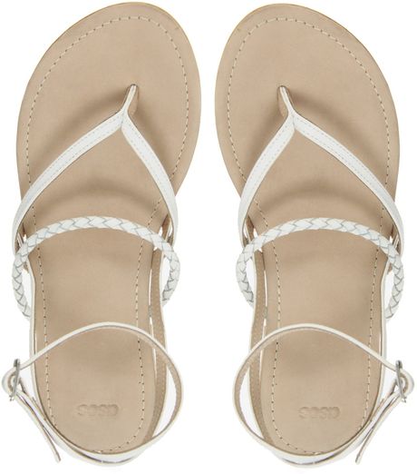white flat sandals closed toe
