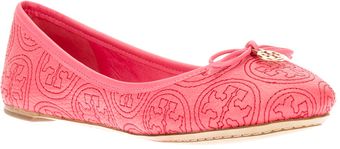 Tory Burch Logo Ballerina - Lyst