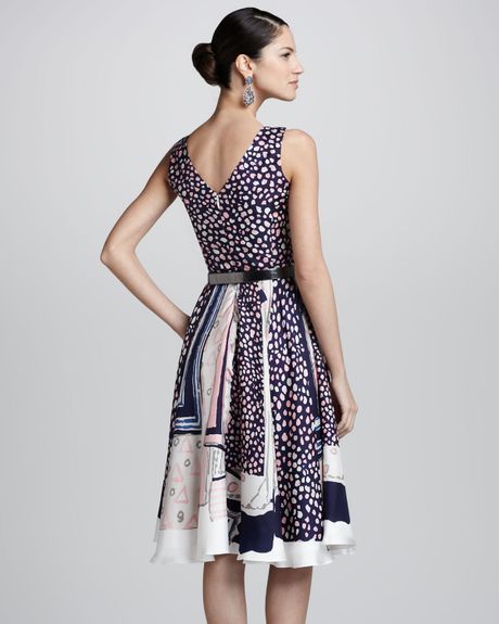 oscar de la renta navy gown