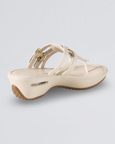 ... Melissa Buckled Thong Sandal, Ivorygold in White (IVORYGOLD) - Lyst