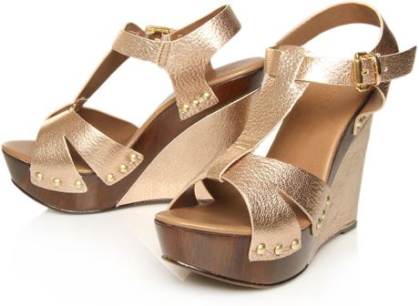 Carvela Kurt Geiger Kate Wedges in Gold | Lyst