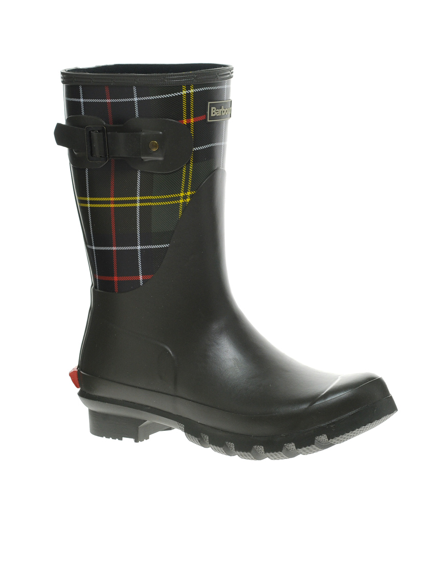 short outdoor boots