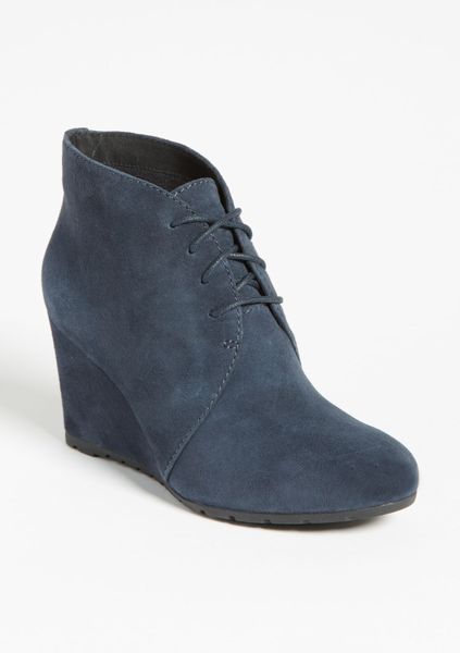 clarks bootie