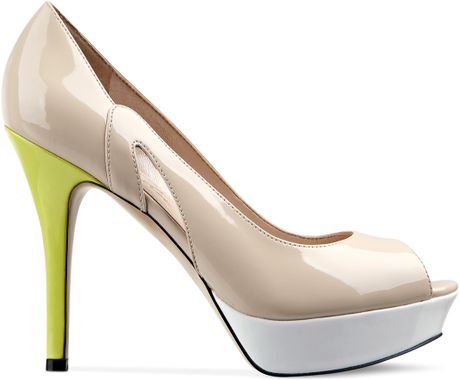 marc fisher platform pumps