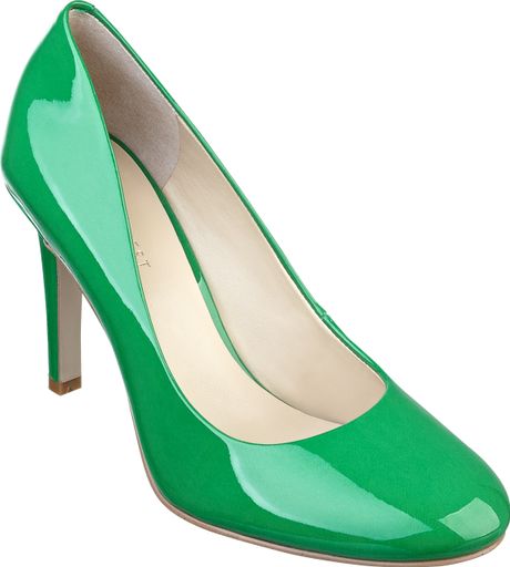 Nine West Caress Round Toe Pump in Green (GREEN SYNTHETIC) - Lyst
