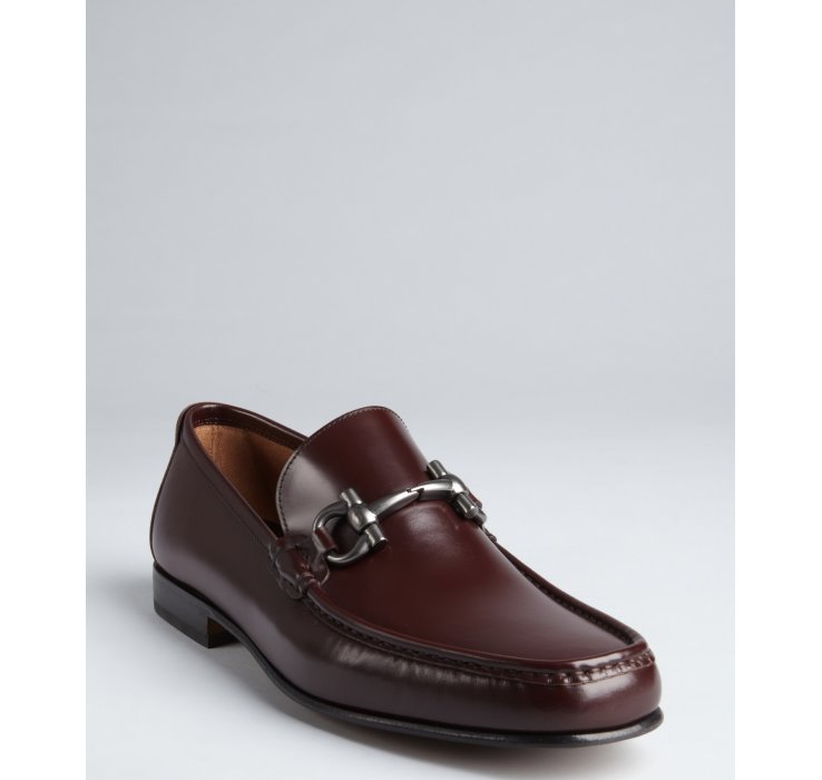Ferragamo Oxblood Leather Horsebit Buckle Giordano Loafers in Brown for