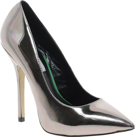 Steve Madden Darrt Pointed Court Shoes in Silver (pewter) | Lyst