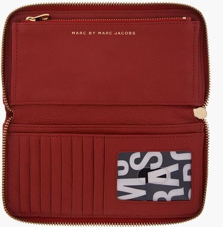 marc jacobs zippy wallet